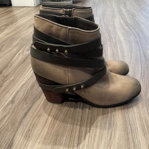 Nordstrom BP 'Train' Wrap Belted Bootie - Size 8.5 - Taupe Brown Chocolate